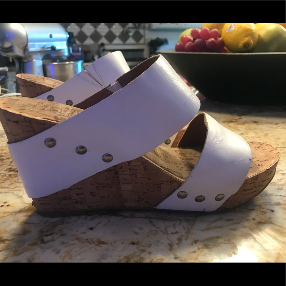Lucky Brand white wedge slide sandal platform 8